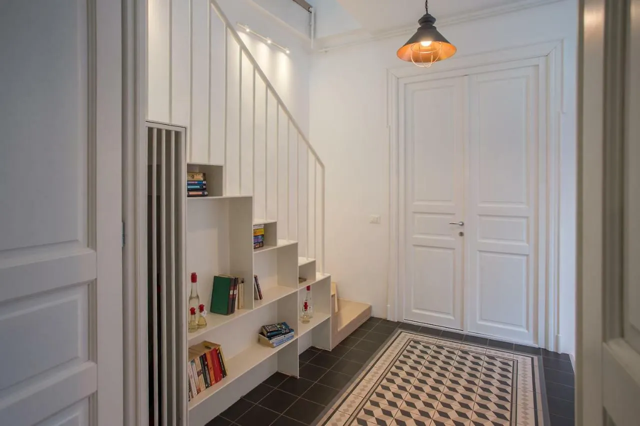 Good Living Bucharest Aparthotel 3*,