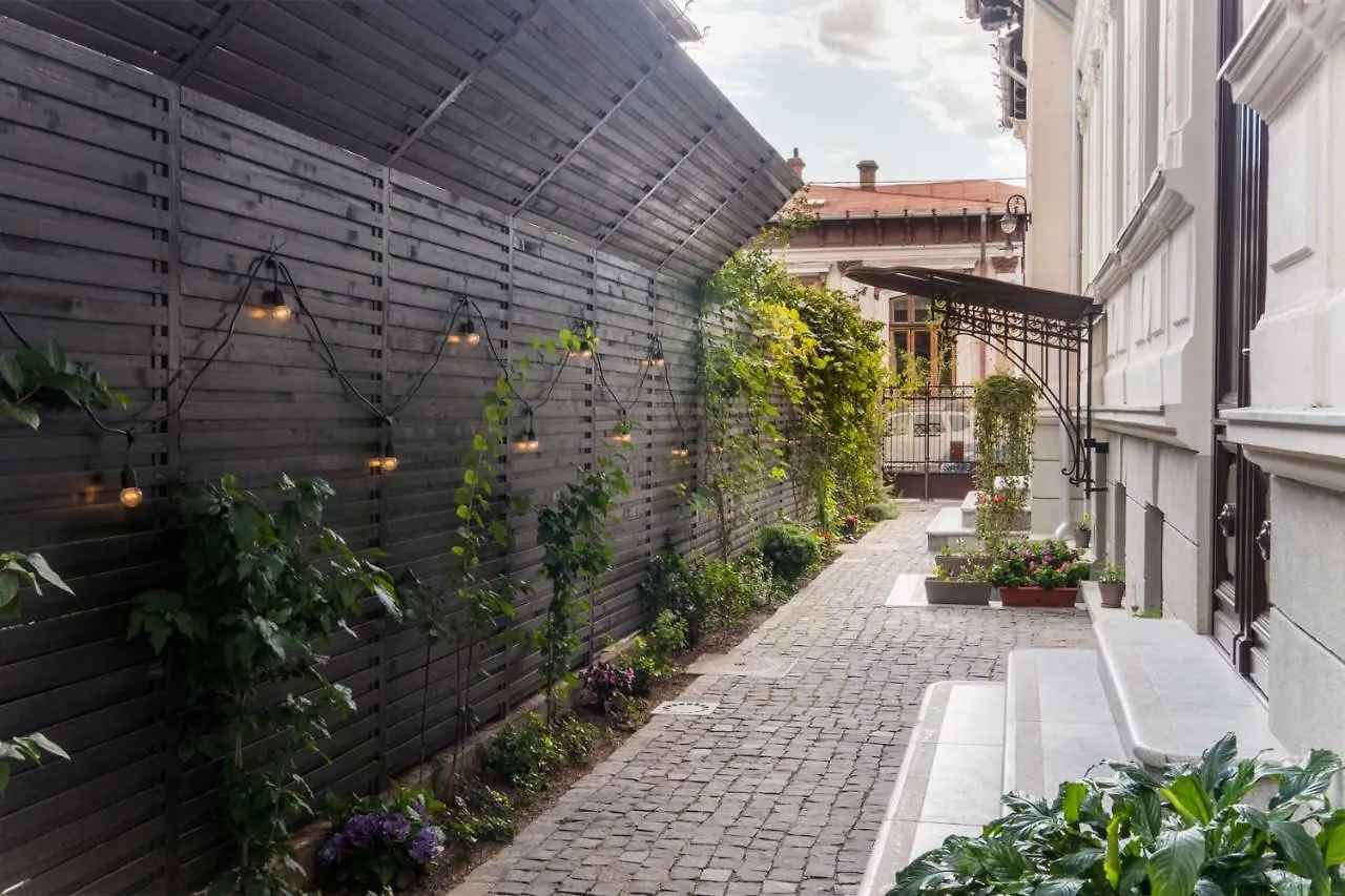 Good Living Bucharest Aparthotel 3*,  Romania