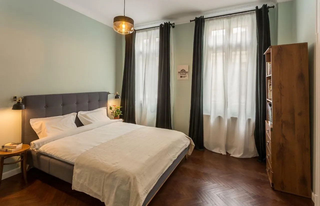 Good Living Bucharest Aparthotel 3*,  Romania